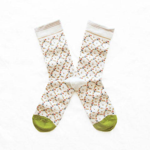 Mid-gray wallpaper socks